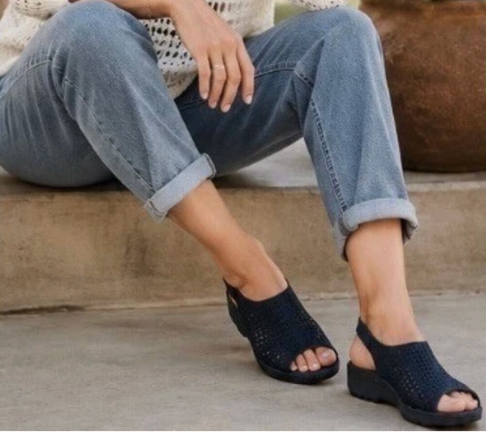Clarks Collection Black Wedge Reedly Salene Sandals Suede Nubuck 7.5 Wide NEW
